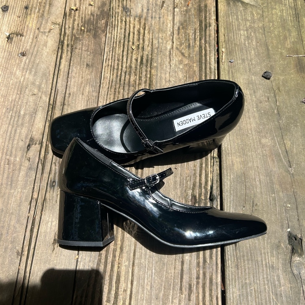 Steve Madden Black Patent Mary Jane Block Heel Pumps